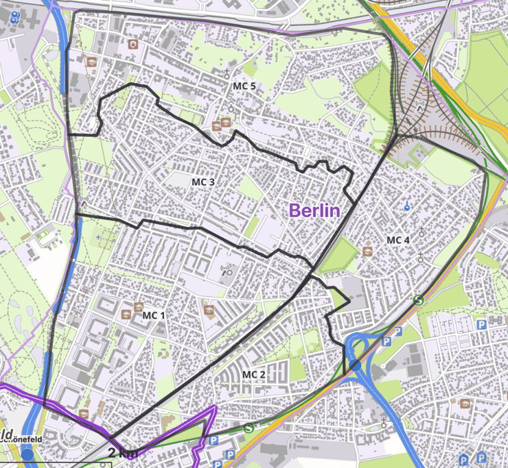 Karte des DNS:NET Glasfaser-Ausbaugebiets Berlin-Altglienicke, unterteilt in fünf Microcluster. Die Cluster sind auf der Karte nicht farblich markiert.
